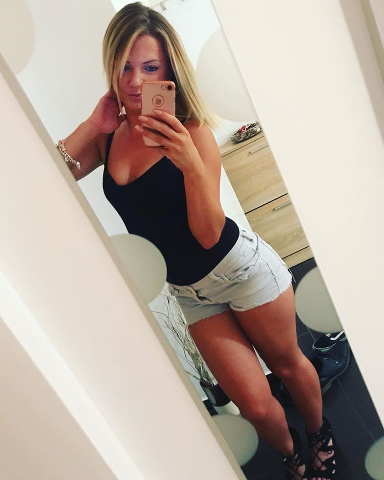 I am 30 years older lonely, bored, horny mom no strings attached, just looking f I am 30 years older lonely, bored, horny mom no strings attached, just looking f