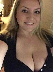 46 Years Old Divorced mOm