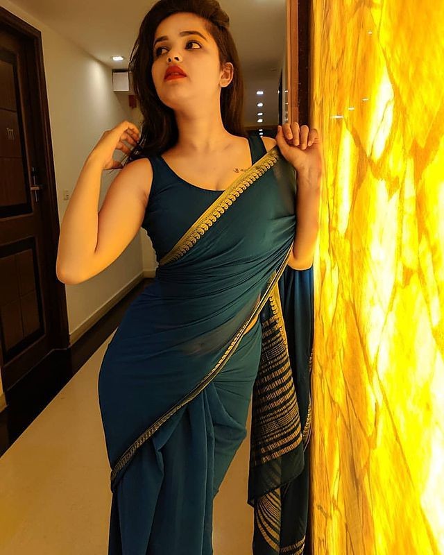 Call Girls In Chittaranjan Park Delhi 995-8043-915 Short 1500 Night 6000