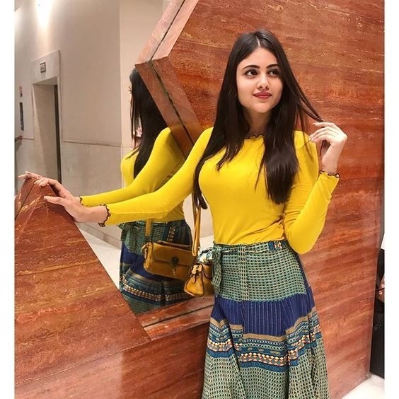 Call Girls In Lajpat Nagar Delhi 995-8043-915 Short 1500 Night 6000