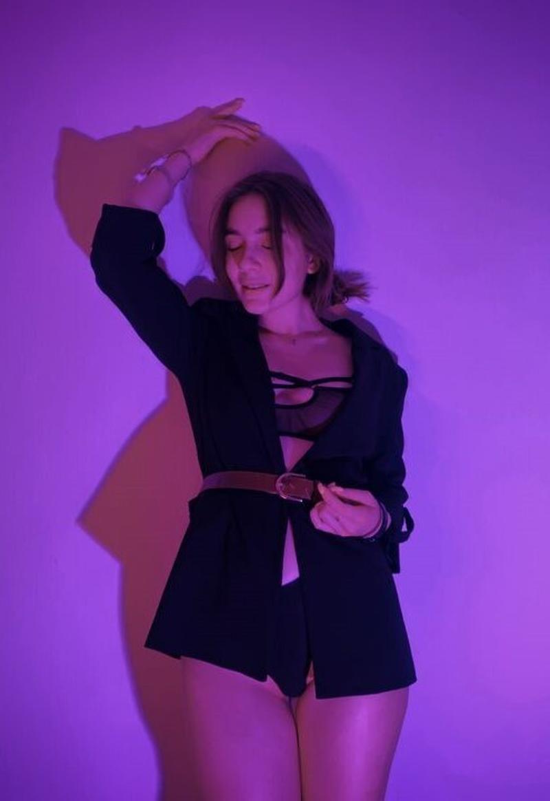 9582303131, Book Genuine Russian Call Girls In Aerocity, Delhi