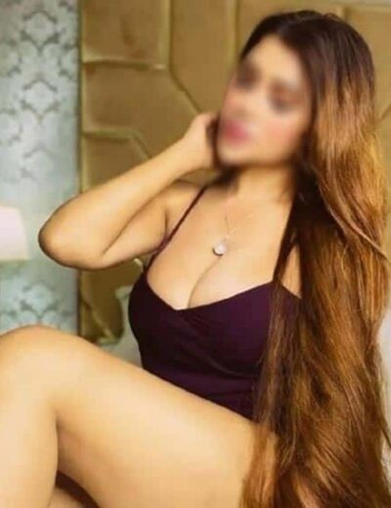 9582303131, Delhi Call Girl Service In Vasant Kunj, New Delhi