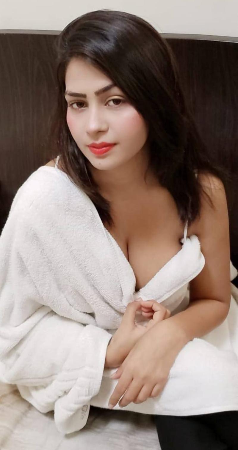 Call Girls In Kaushambi 965O313428 EscorTs Service delhi Ncr