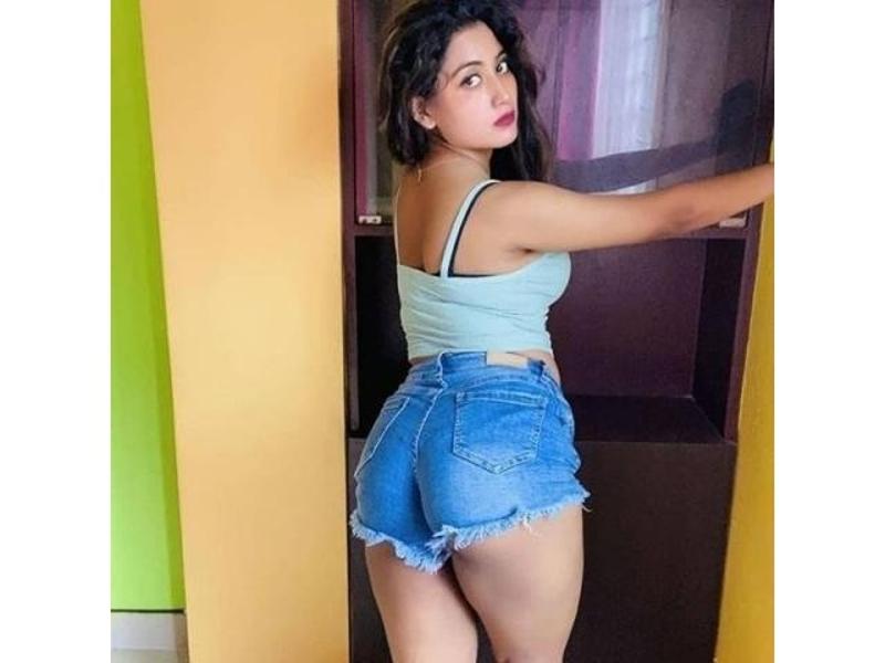Just Looking For Call Girls In Noida 9818099198 Women Seeking Men