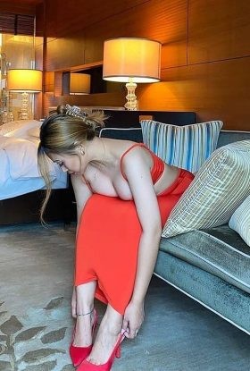 Call Girls In Sector 94 Noida 9990411176 Genuine Escorts Service Delhi Ncr