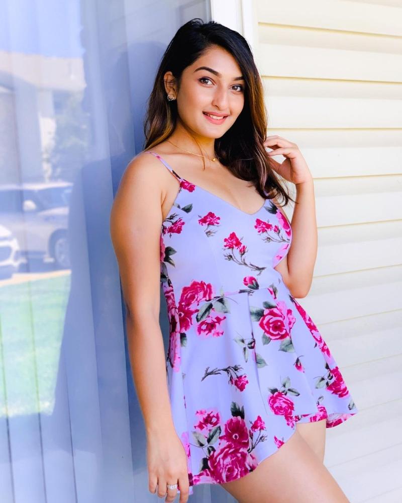 High Class 9958►04►3915 Call Girls In AIIMS