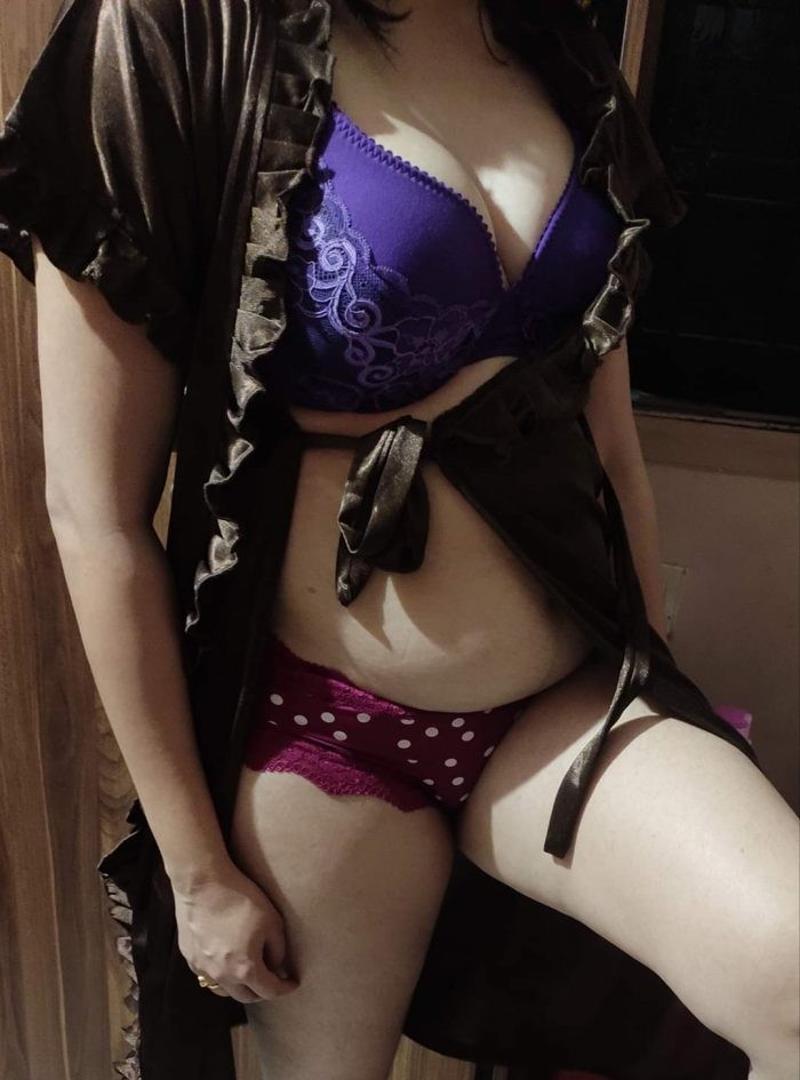 Call Girls In Dwarka, New Delhi +91-9958018831 Escorts ServiCes Delhi NCR