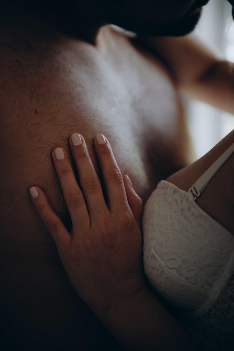 call girls in east of kailash delhi 7840856473 female escorts sarvise