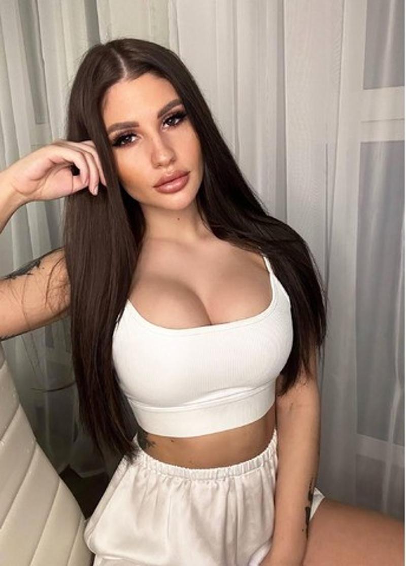 9958659377 — Kashmiri Gate Call Girls & Escorts Model