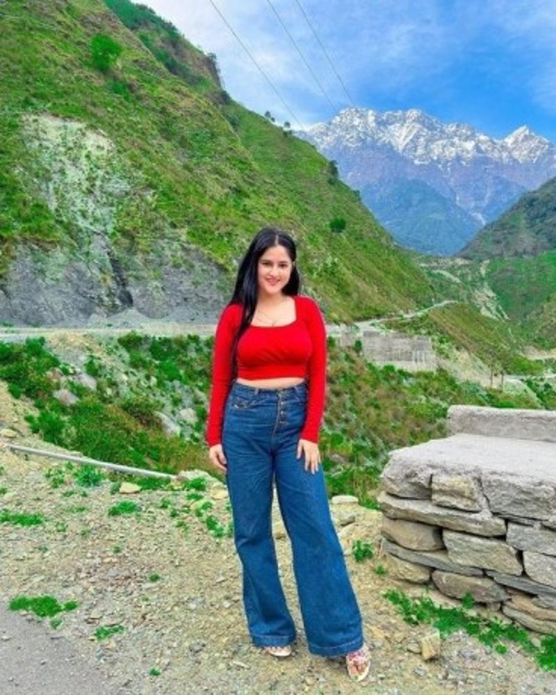 Call Girls In_ JW Marriott Hotel New Delhi Aerocity _ 9990431115