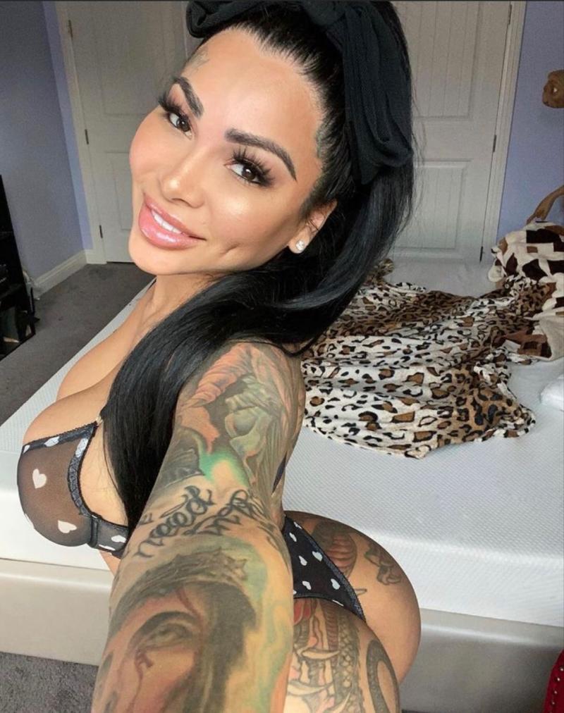 Call Girls in Dwarka Sector 8 '9599632723, Escort Service Available 24*7