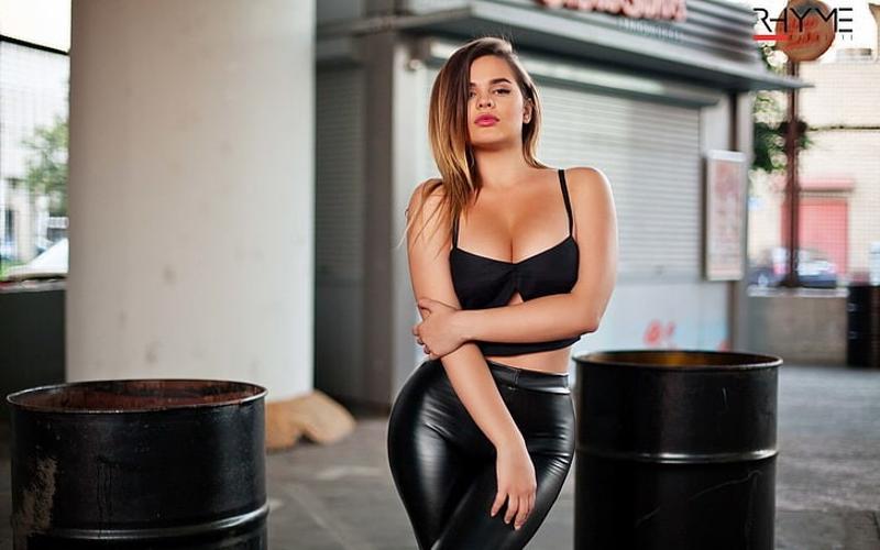 Call Girls in Gurgaon Sector 35 Escorts Service 9220910337