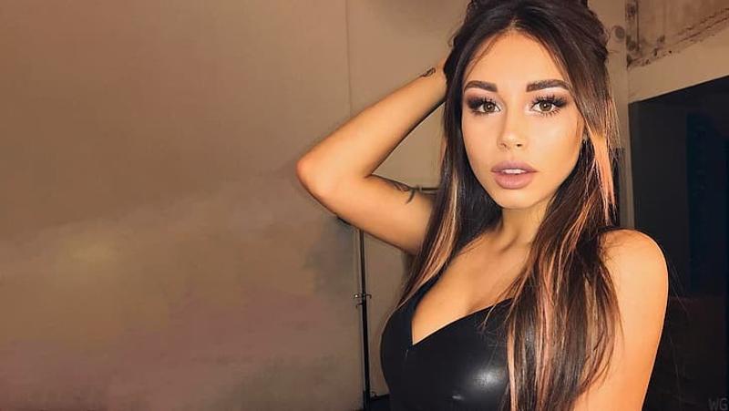 Call Girls In Badarpur (Delhi) Escorts Service 9220910337