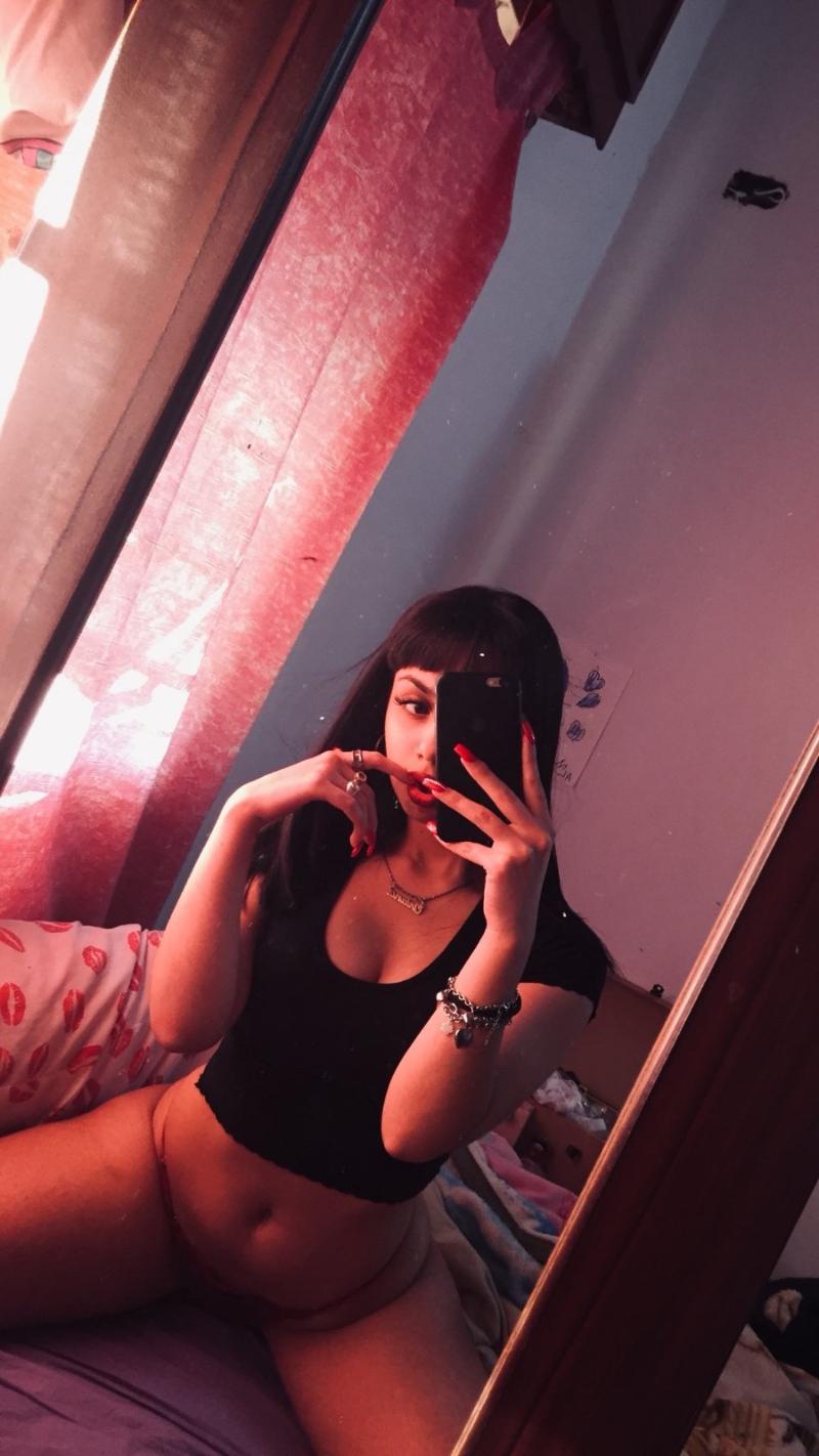 I’m hot and ready to be fucked😋🍆🍑I offer different styles anal included 💋😘