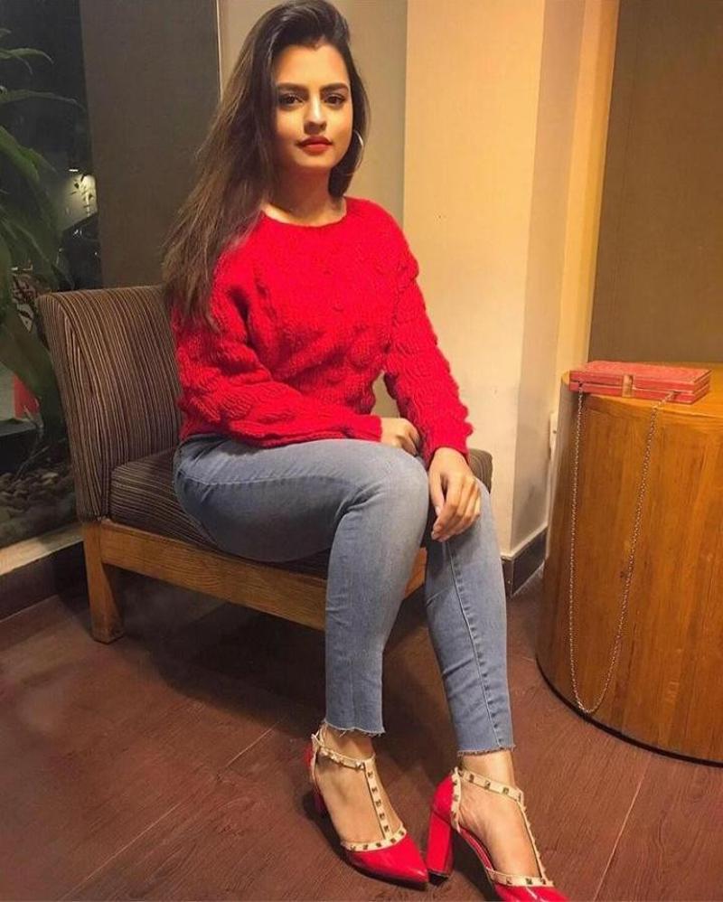 Low Rate Call Girls in (Sector 39) Noida 9582086666 Home Delivery NCR