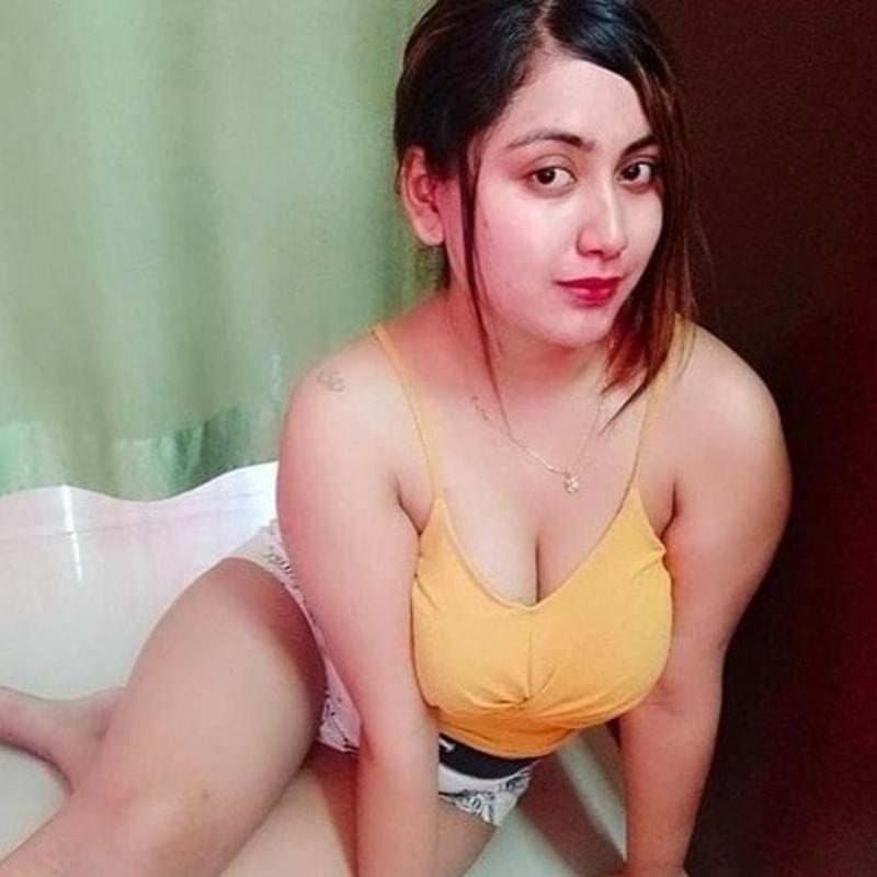 Low Rate Call Girls in (Sector 18) Noida 9582086666 Home Delivery NCR