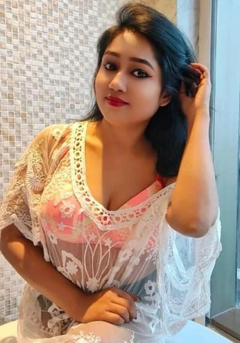 Call Girls In Delhi ╬ O9711233777╬ Outcall & Incall