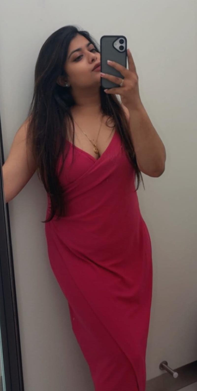 Call girls in Jama Masjid, Delhi 9643330202 Escorts service