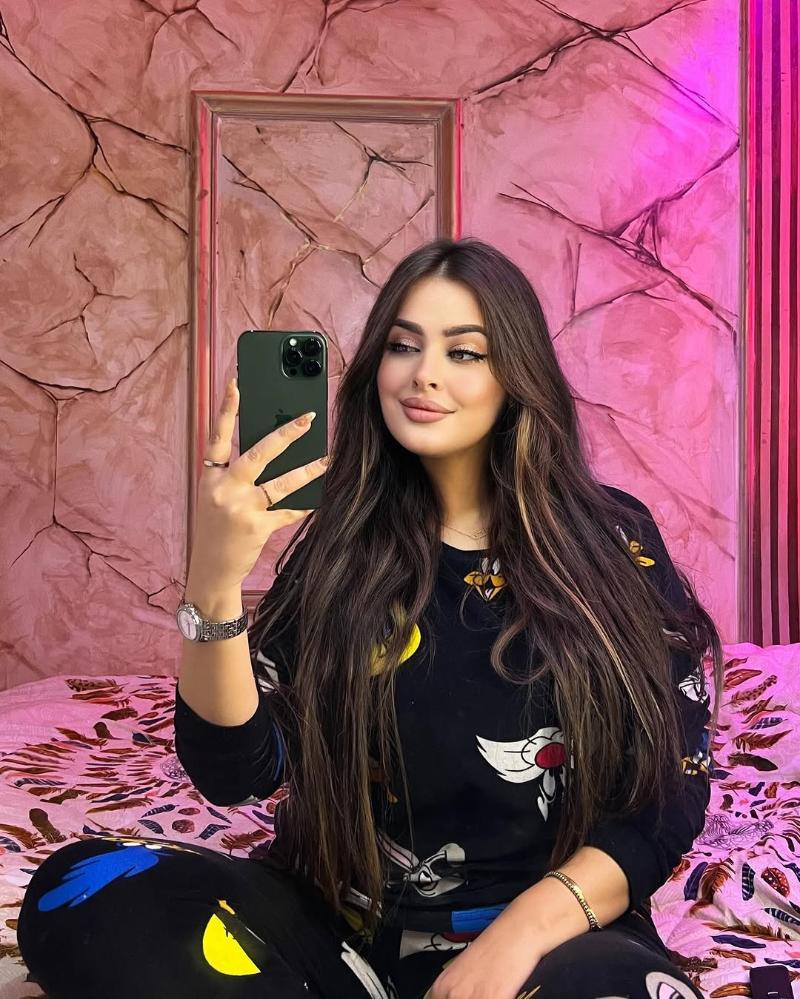 Call Girls In Naraina { 9971446351 } Escort Service In Delhi