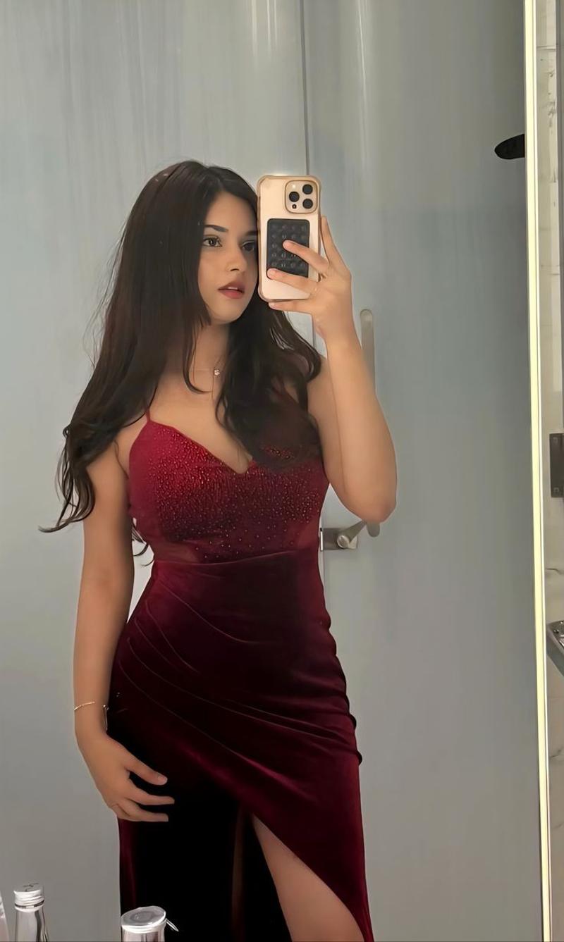 Call Girl in Sansad Marg HPO Delhi NCR Escort Services Call 9711800081