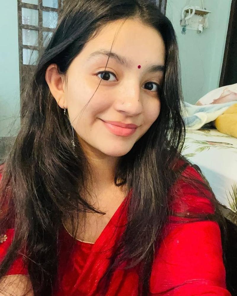 Call Girls In Connaught Place, Delhi +919643900018 Escorts Service