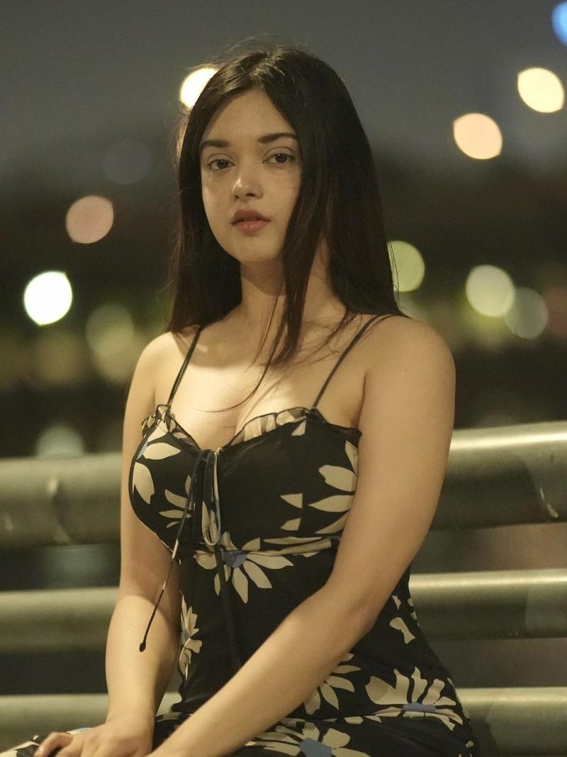 Call Girl in Hauz Qazi Delhi NCR Escort Services Call 9711800081