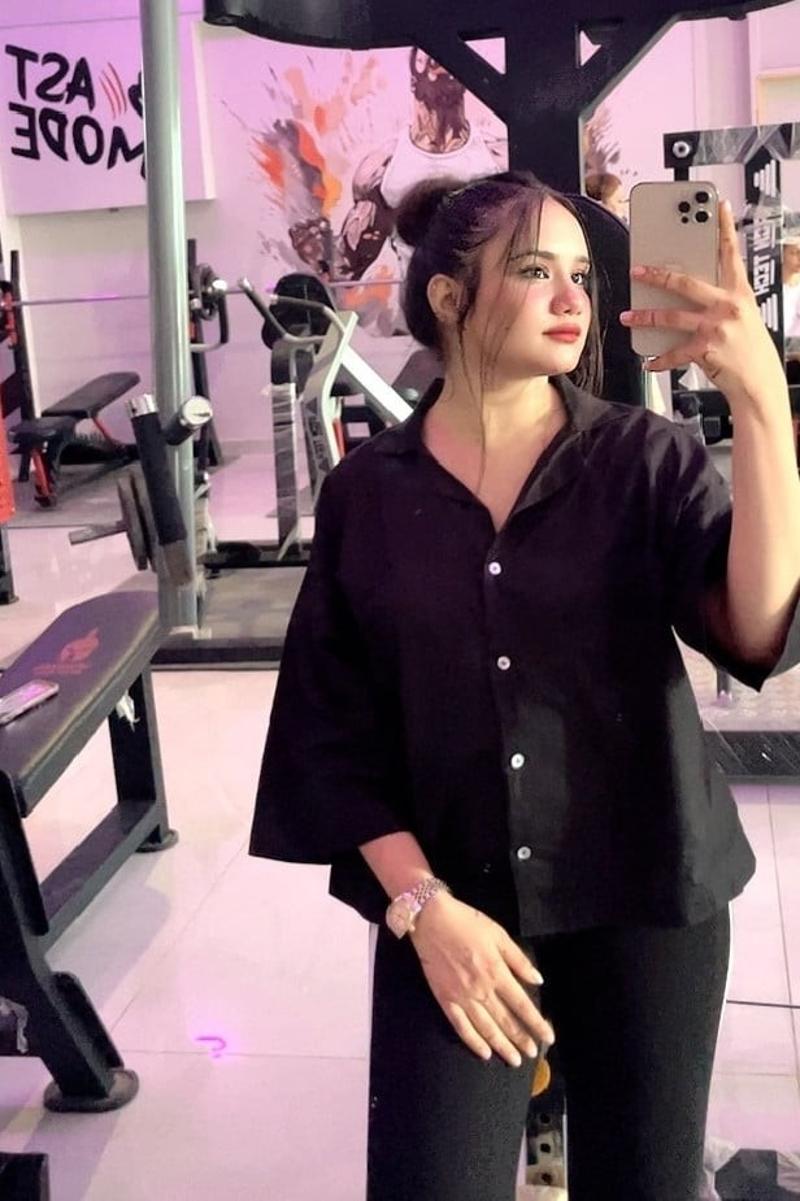 Call Girl in Hauz Qazi Delhi NCR Escort Services Call 9711800081