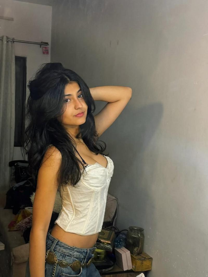 ꧁ ୨ Call Girls In Madanpur Khadar ❀9711800081❀ Escorts Service Delhi NCR ୧꧂