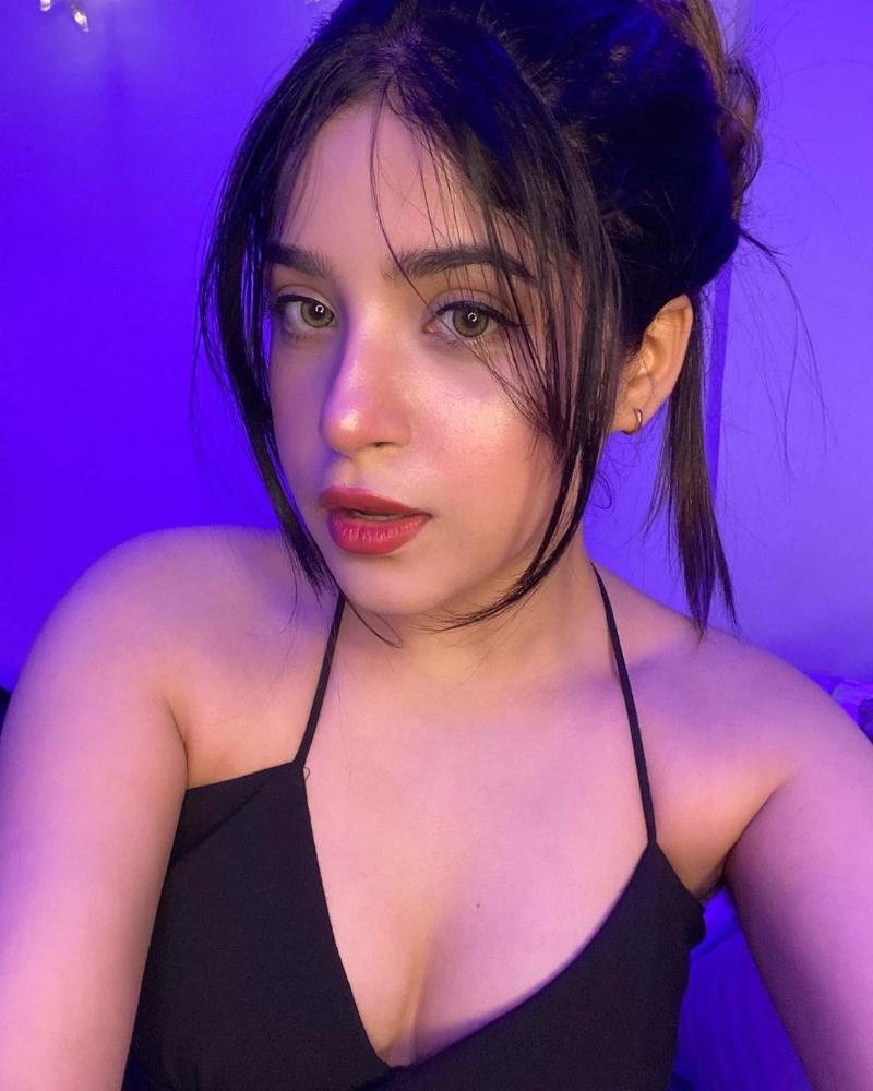 ꧁ ୨ Call Girls In R K Puram ❀9711800081❀ Escorts Service Delhi NCR ୧꧂