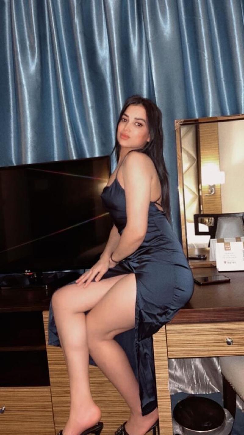 9711233777 / Call Girls In Malviya Nagar Delhi