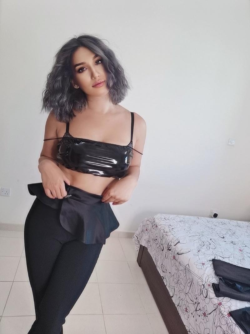 Russian Call Girls In Dwarka Sector+91- 9599809833 Delhi Russian Escorts Service