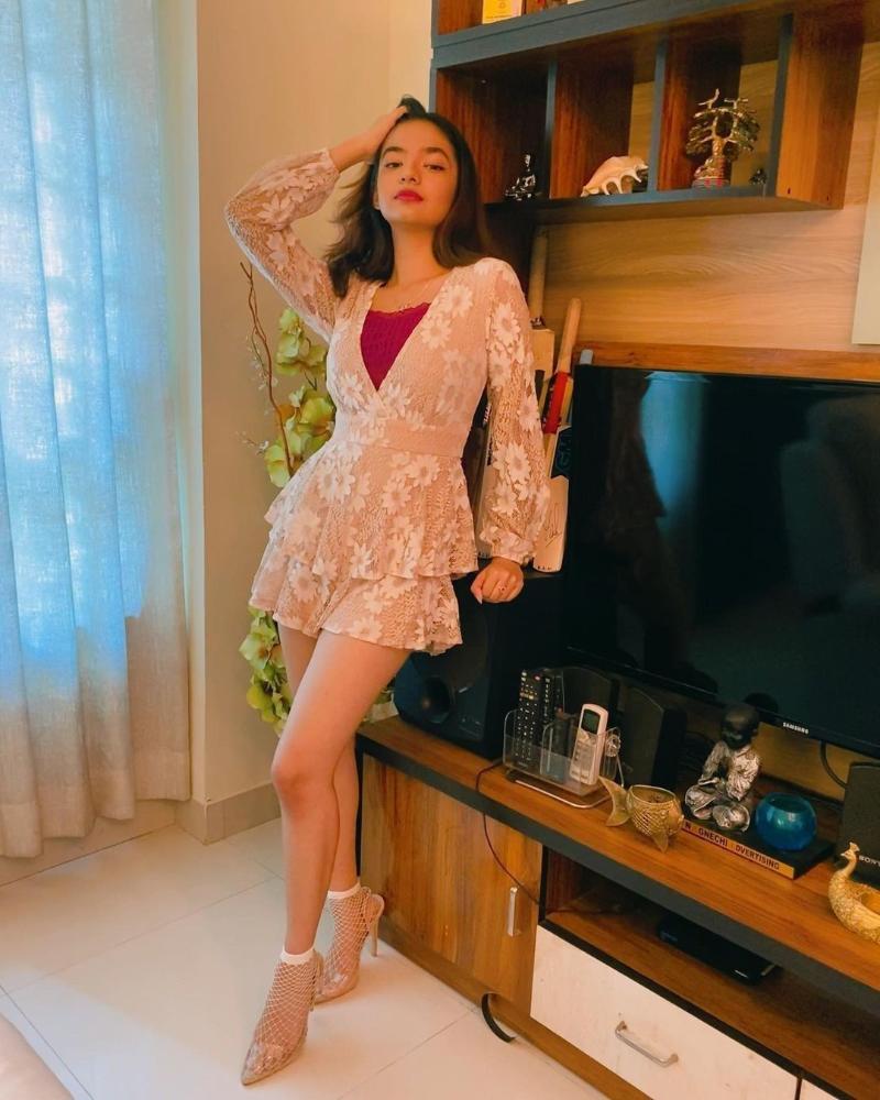Call girls in Janakpuri 9953189442 Delhi Female Escorts