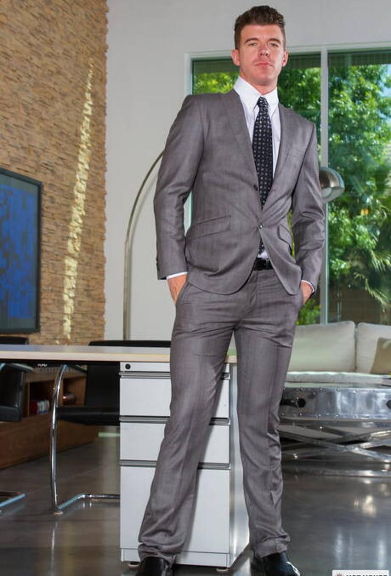 Male Escort In Delhi NCR Banti 09872173717 Body Massage Service 24 Hour ? Delhi