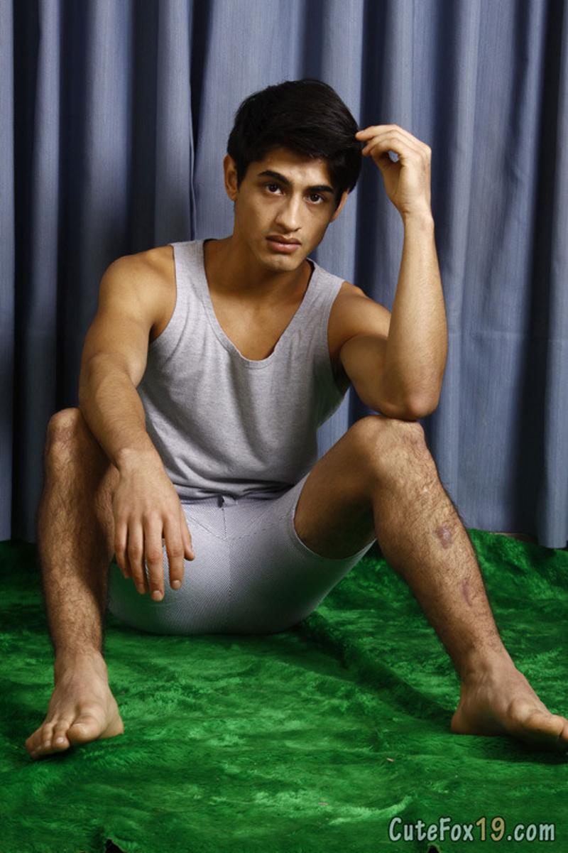 Delhi 110001 Male Escort Provider Banti 09872173717 Rich Royal Massage Noida ?