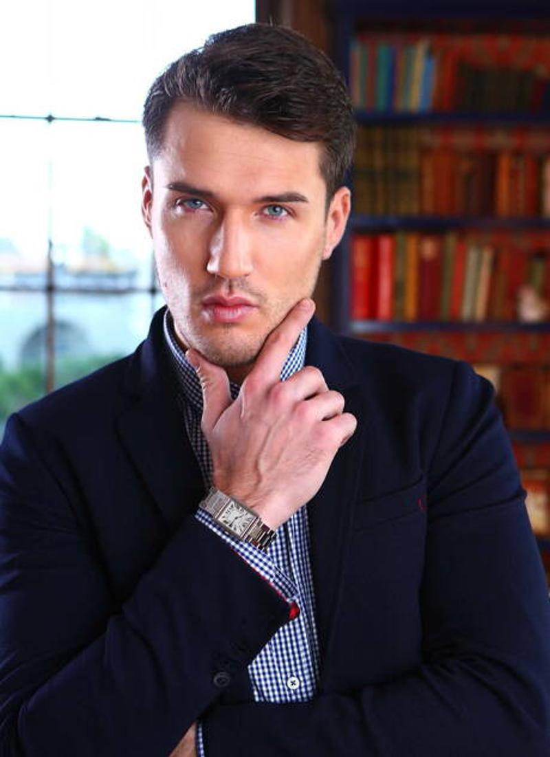 Rajiv Chowk Gay Escorts Delhi NTC Banti 09872173717 M2F Massage Service ?