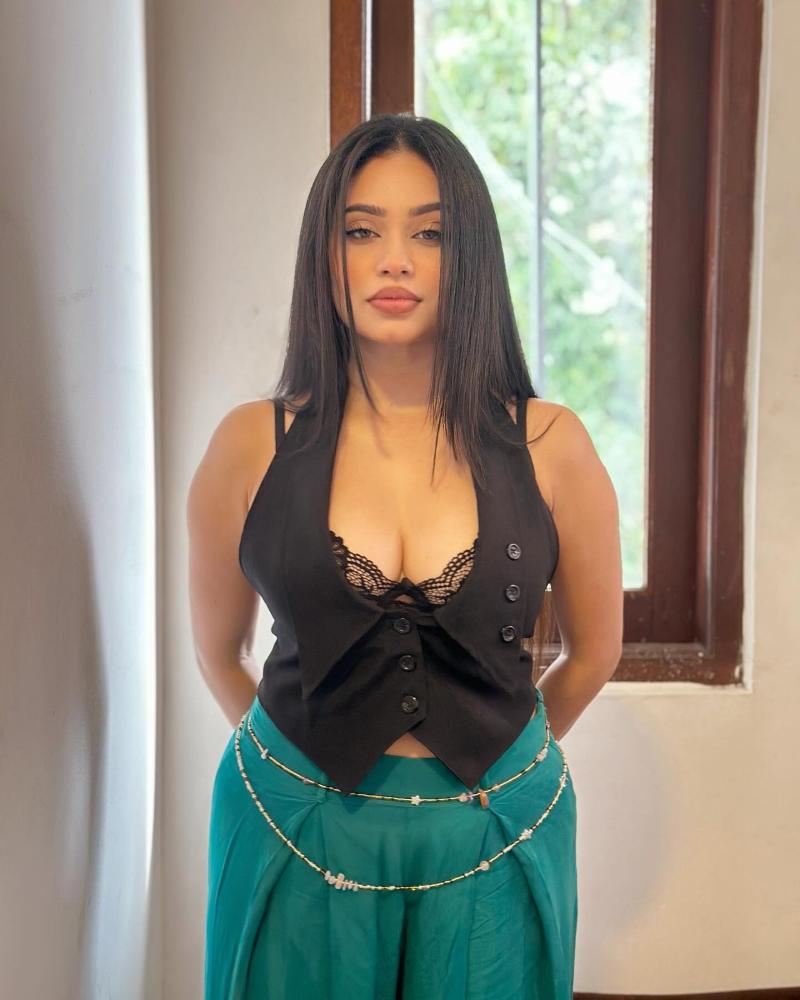 9599632723, High Profile Call Girl Availabl in Delhi Cantonment