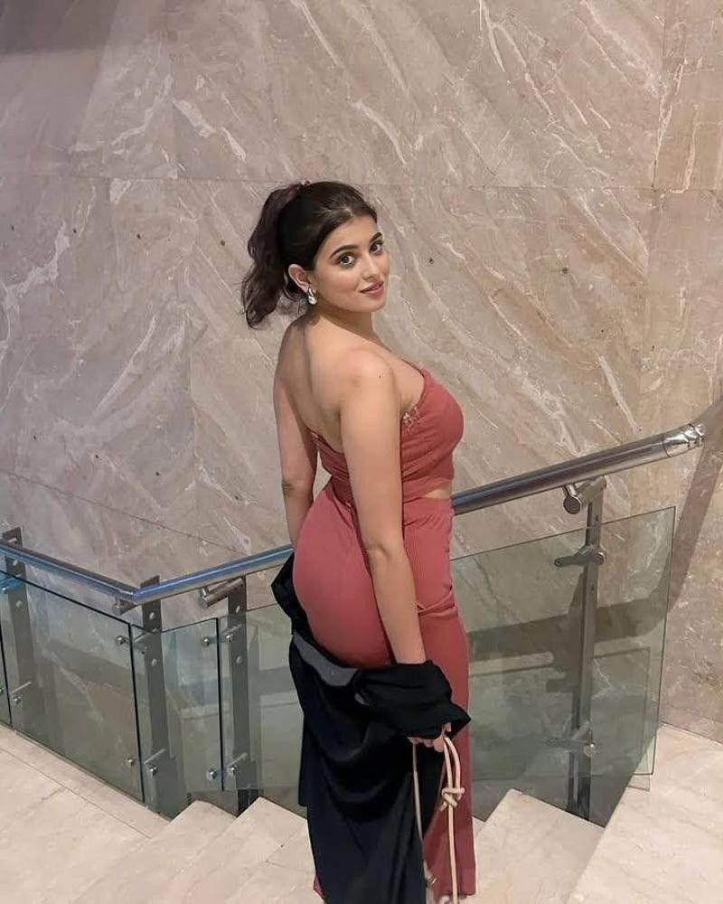 2026/2027 Call Girls In Jhandewalan ↠9711147426 Female ✔️