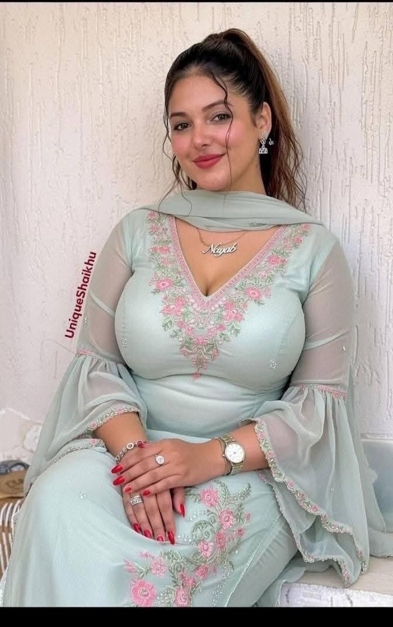 (Cheap & Low rate) Call girls Chhatarpur 9958018831 Delhi Escort Service 24/7