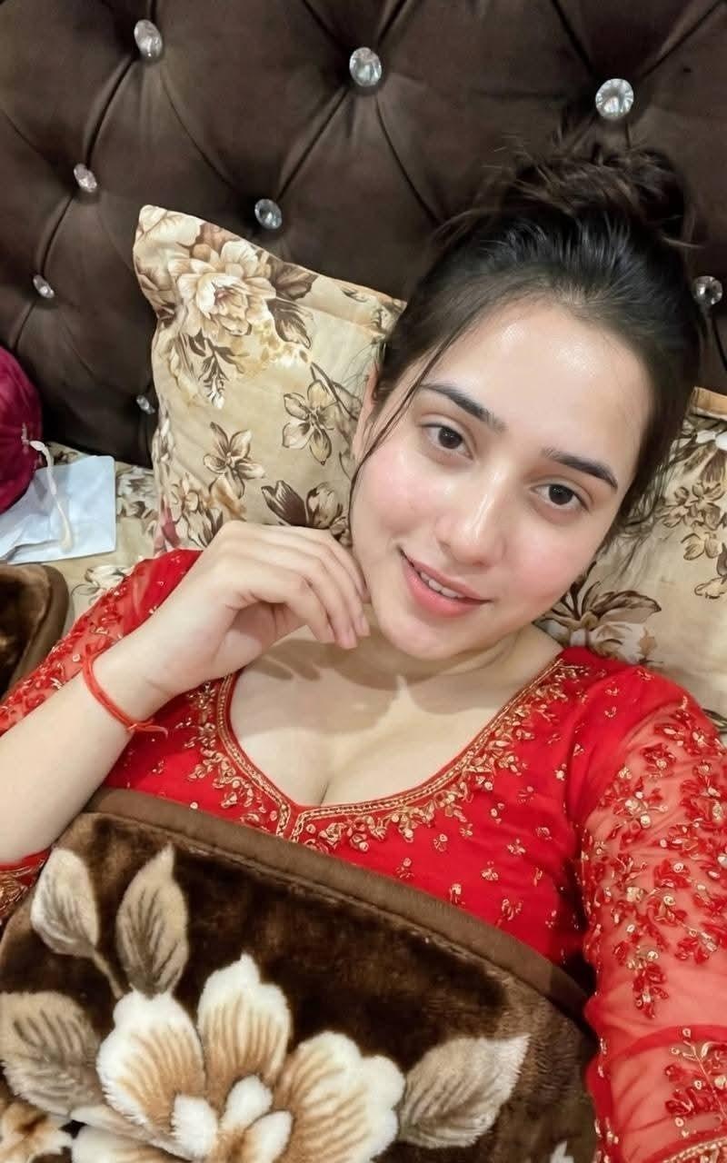 Gurgaon Call Girls Service DLF Phase 4 Call Us ₰≛99580~18831≛₰ 💖