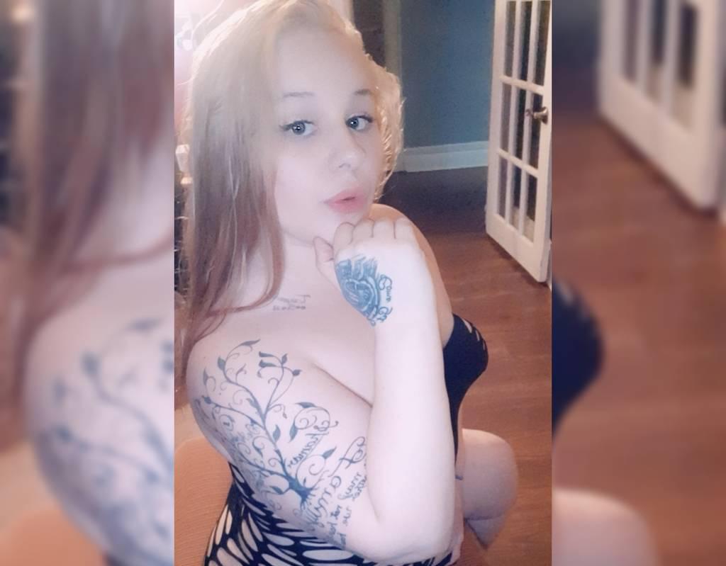 ???????? ᴡɪᴛʜ ᴀ ʙɪɢ ʙᴏᴏᴛʏ Ｙｏｕｎｇ ａｎｄ Ｆｕｎ iNCALL AVAIL