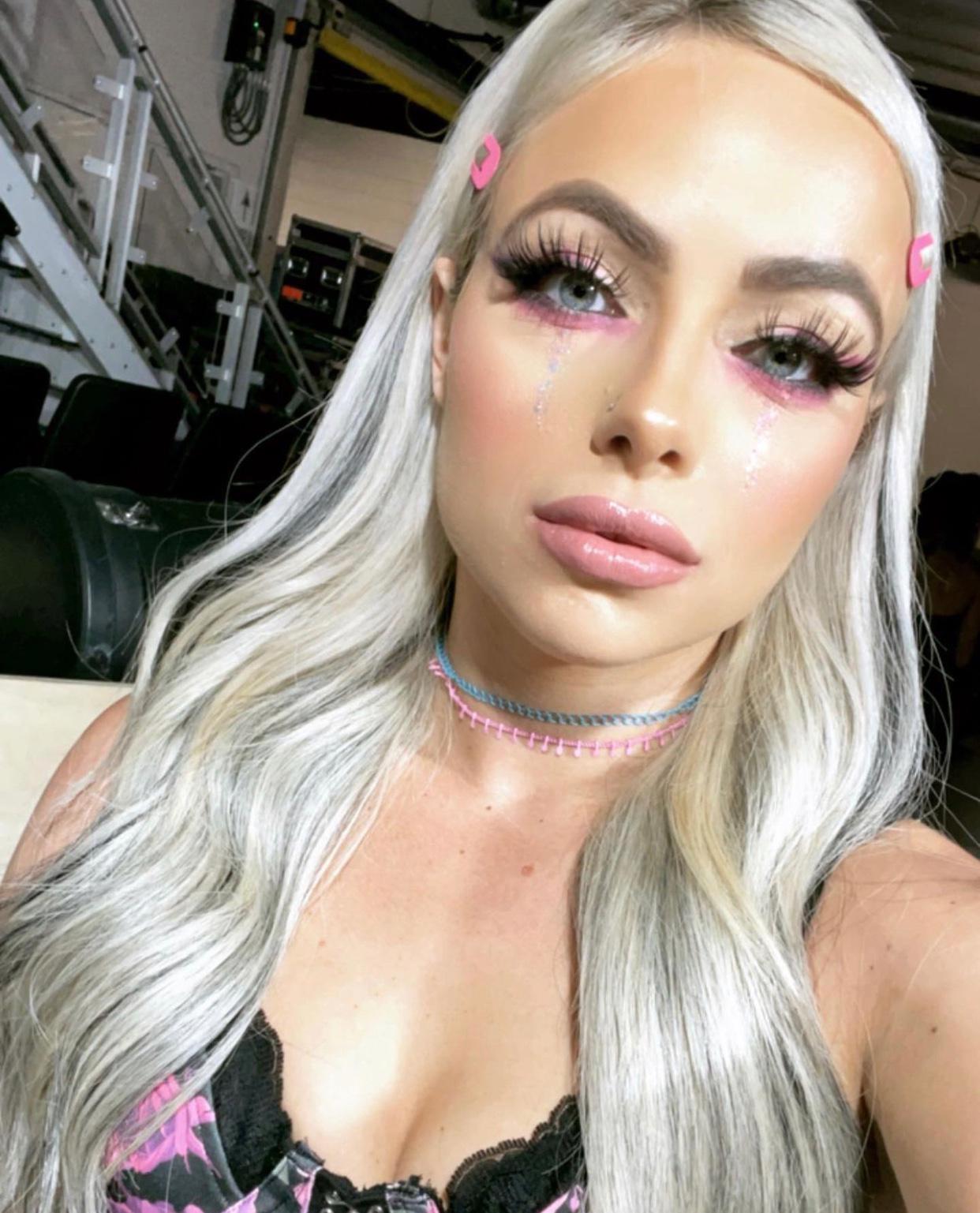 SNAPCHAT: kate_lora7687 ??I squirt a lot ? and ready for fun ??