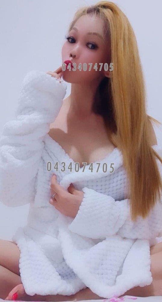 NEW VIETNAMESE ELEGANT HOT LADY -GFE Natural sex experience available