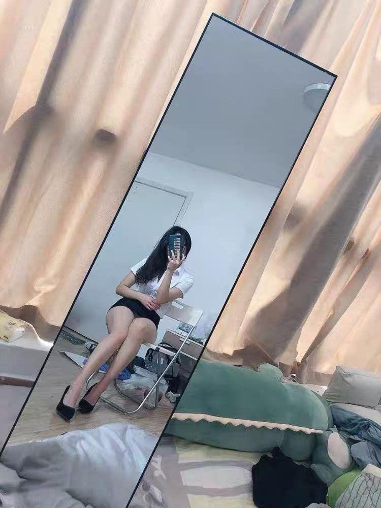 ? YOUNG ? Cambodia ?? ? girl just arrived here outcall overnight