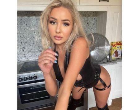  Daisy new real girl in town party