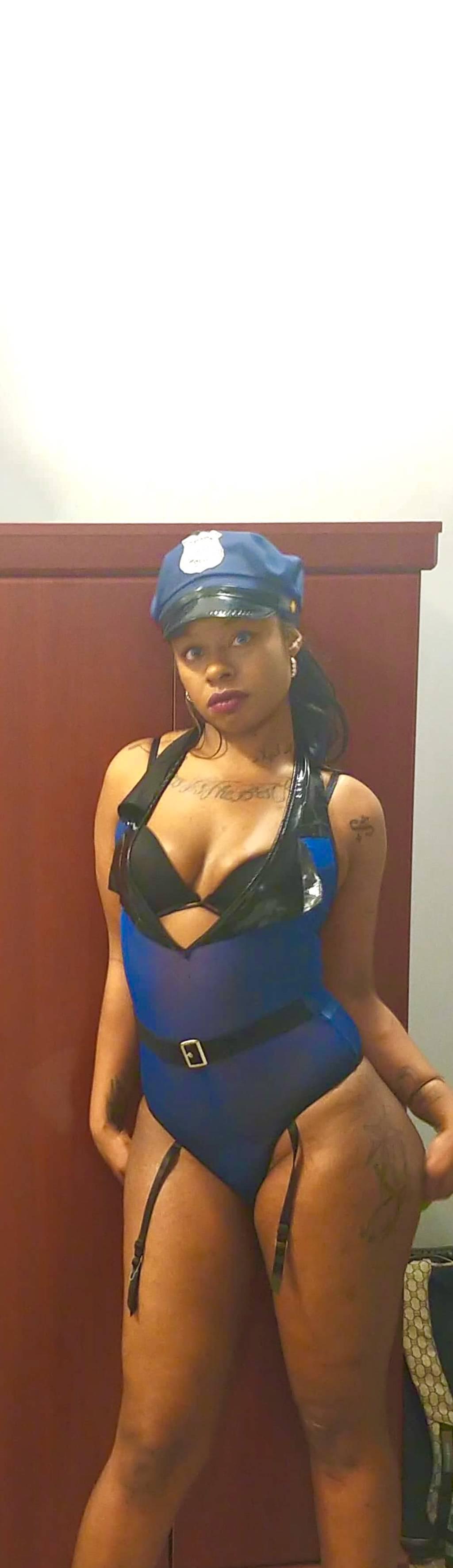 Demanding mistress officer Wildfire ( 2hr spls )