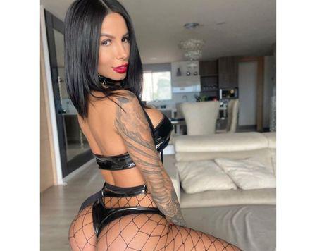 Brunette bombshell❤️? Don’t look any further ‼️? Brunette bombshell❤️? Don’t look any further ‼️?