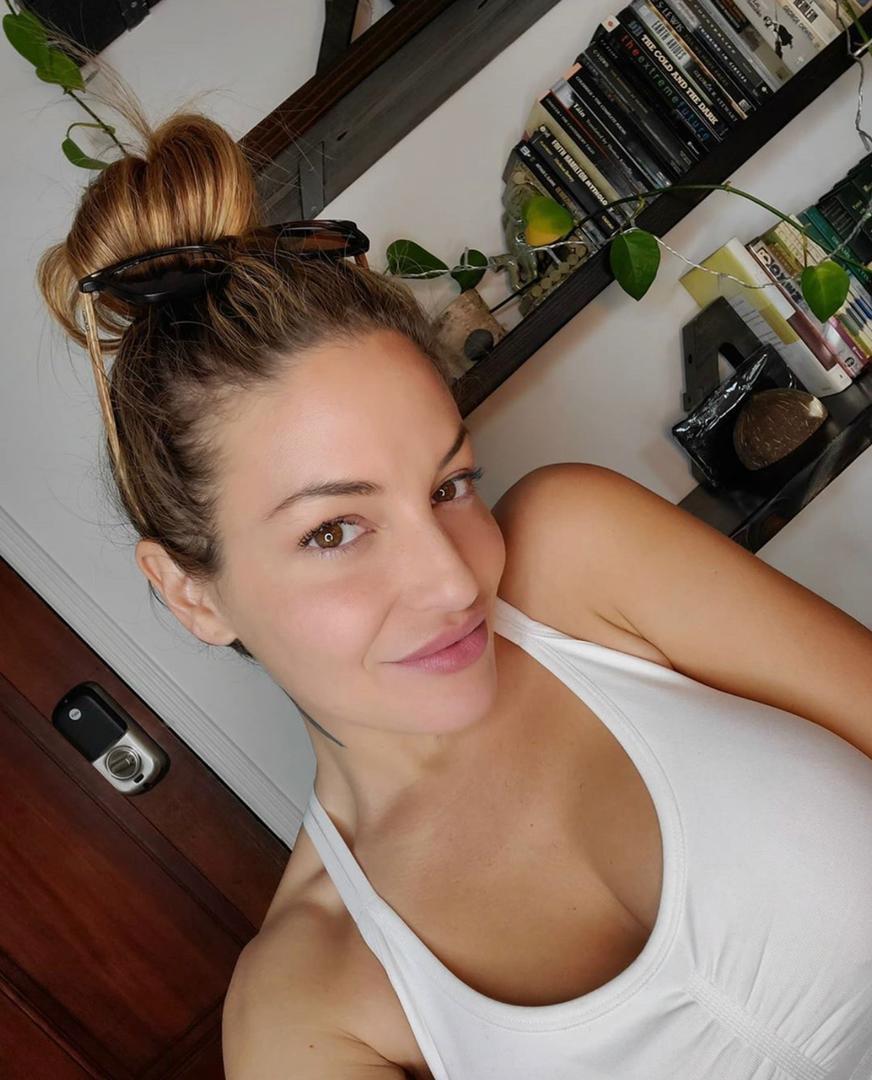 I’m available for hookup to fuck Incall and outcall ??