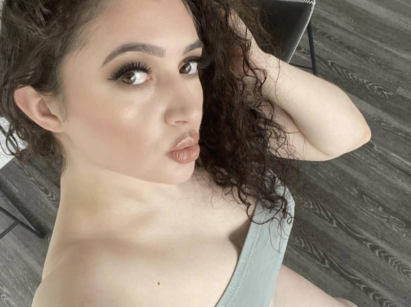 ☆ 100% ???? Young playmate Ready to have some fun xx