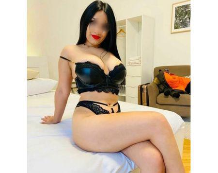  hi i'm angy new in your town top service give me a call you