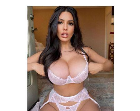  Elly is a stunning girl, curvy whit big tits and a huge ass.
